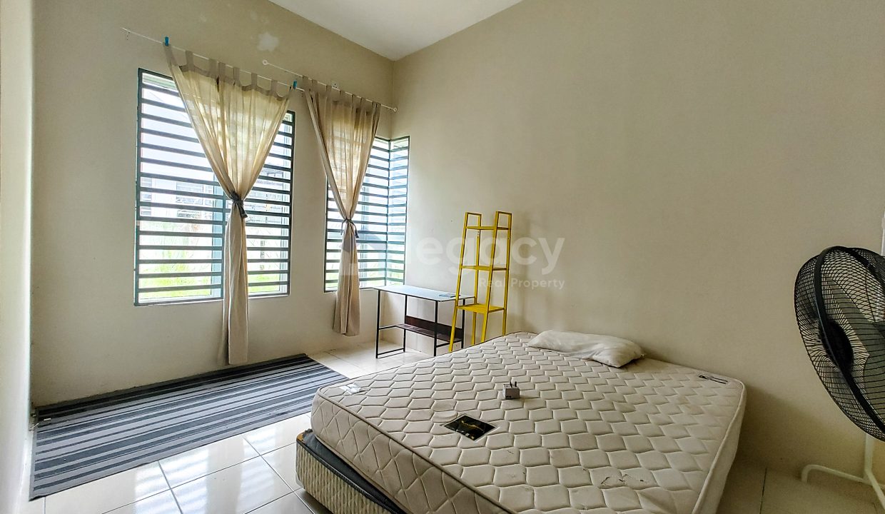 Semi_D_Puncak_Iskandar_Seri_Iskandar_Perak_13