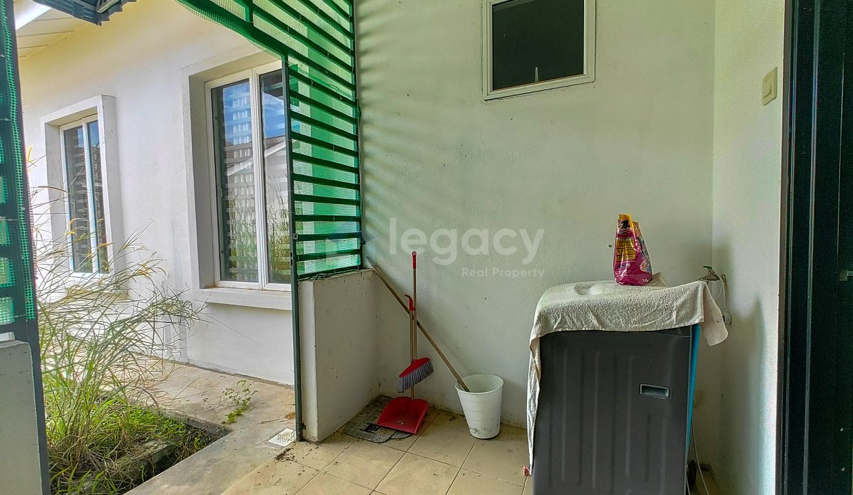 Semi_D_Puncak_Iskandar_Seri_Iskandar_Perak_23