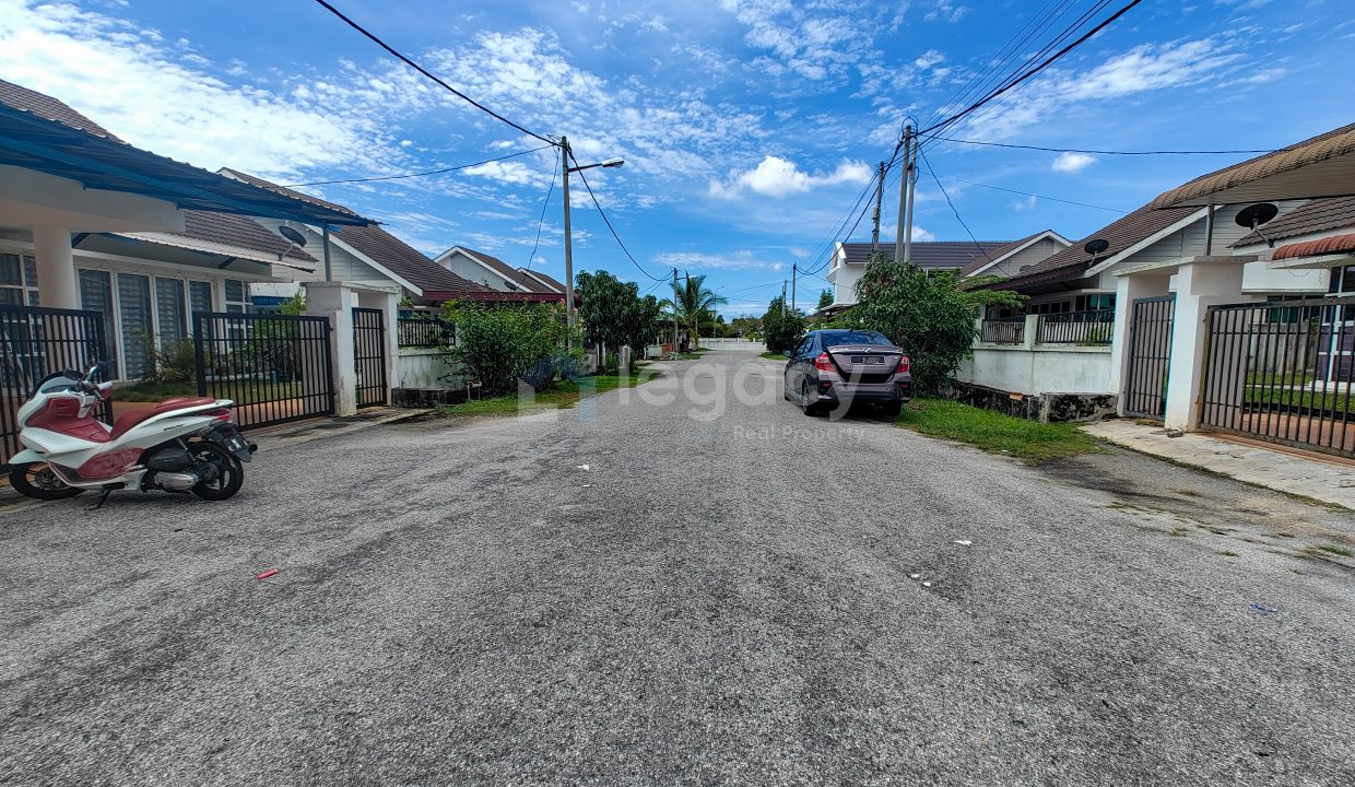 Semi_D_Puncak_Iskandar_Seri_Iskandar_Perak_31