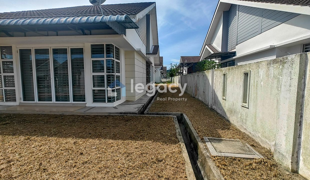 Semi_D_Puncak_Iskandar_Seri_Iskandar_Perak_35