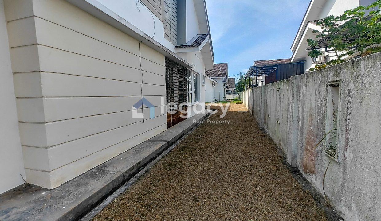 Semi_D_Puncak_Iskandar_Seri_Iskandar_Perak_36