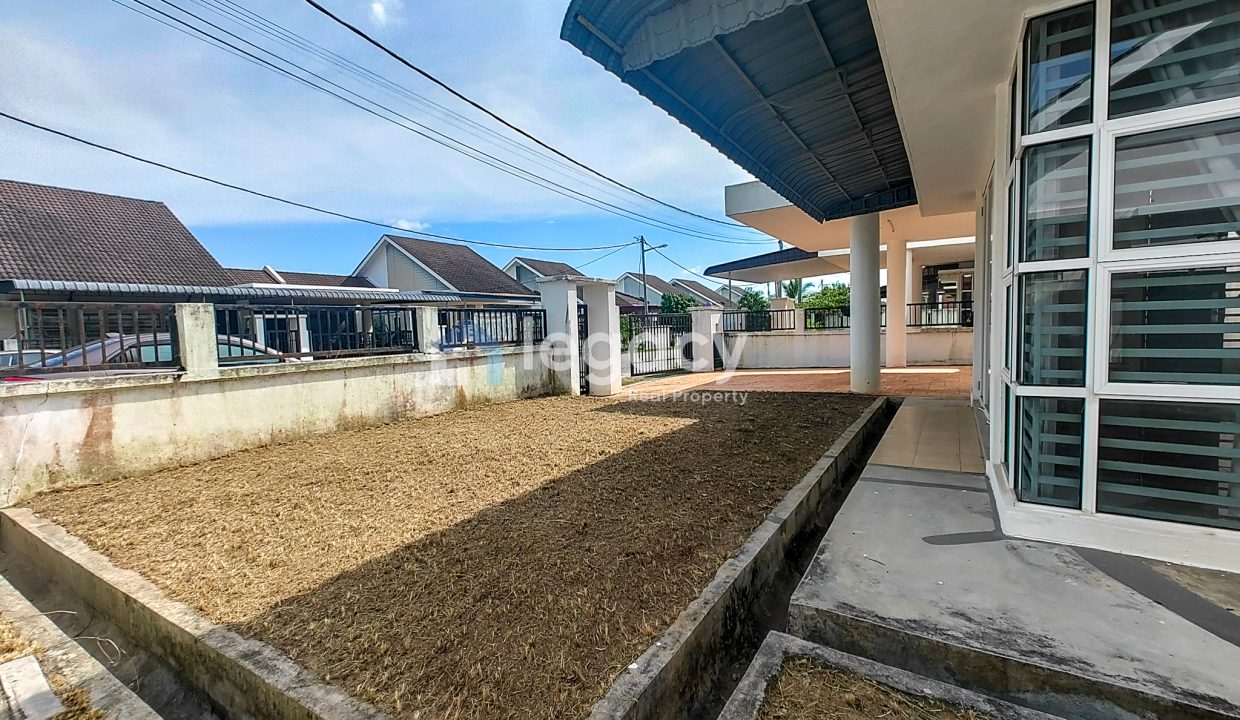 Semi_D_Puncak_Iskandar_Seri_Iskandar_Perak_40