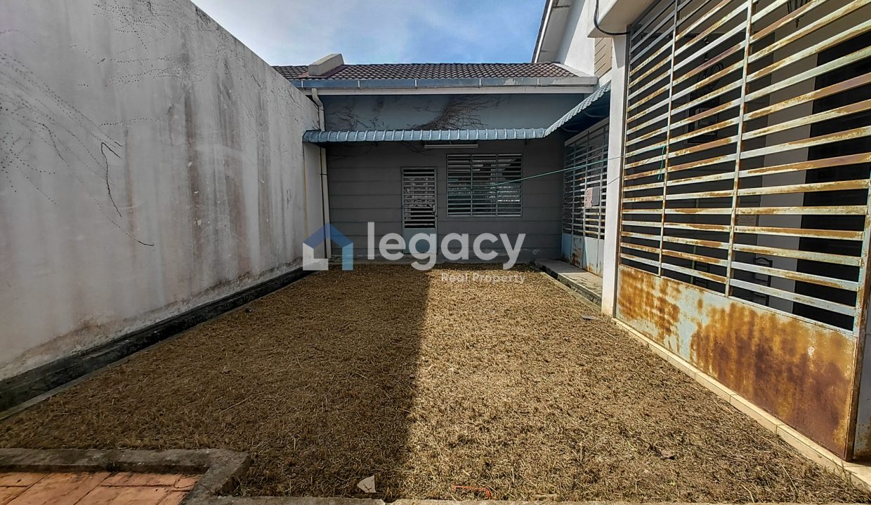 Semi_D_Puncak_Iskandar_Seri_Iskandar_Perak_41