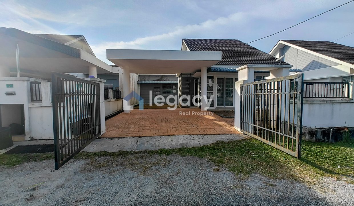 Semi_D_Puncak_Iskandar_Seri_Iskandar_Perak_42