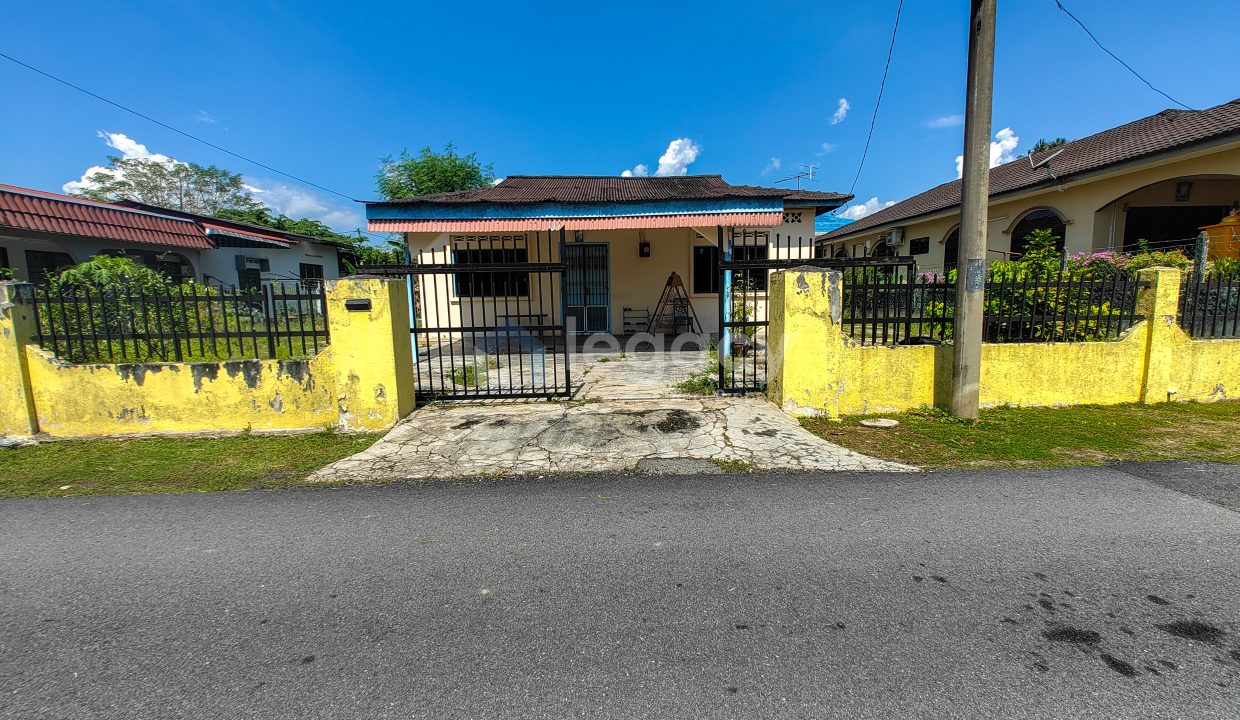 Banglo_Desa_Changkat_Batu_Gajah_Aidi_1