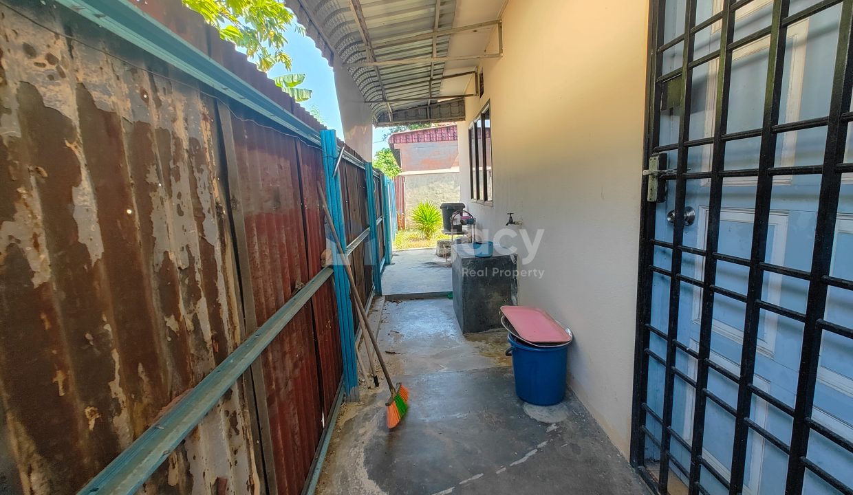 Banglo_Desa_Changkat_Batu_Gajah_Aidi_22