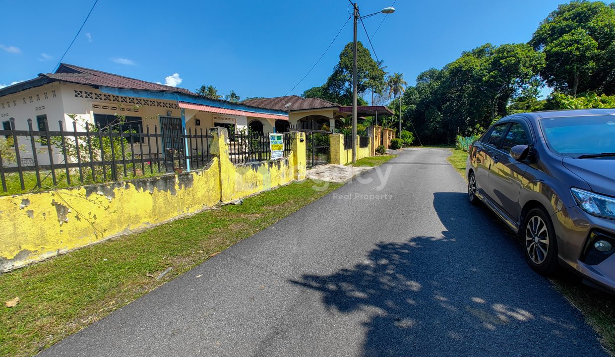 Banglo_Desa_Changkat_Batu_Gajah_Aidi_25