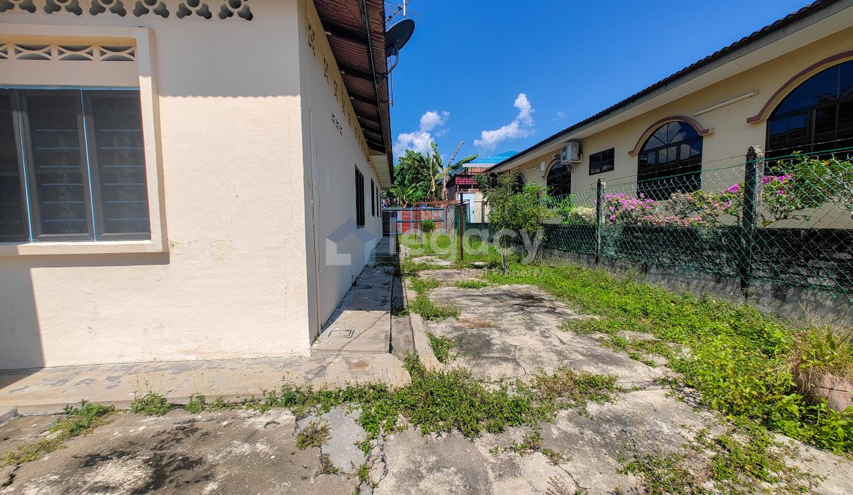 Banglo_Desa_Changkat_Batu_Gajah_Aidi_5