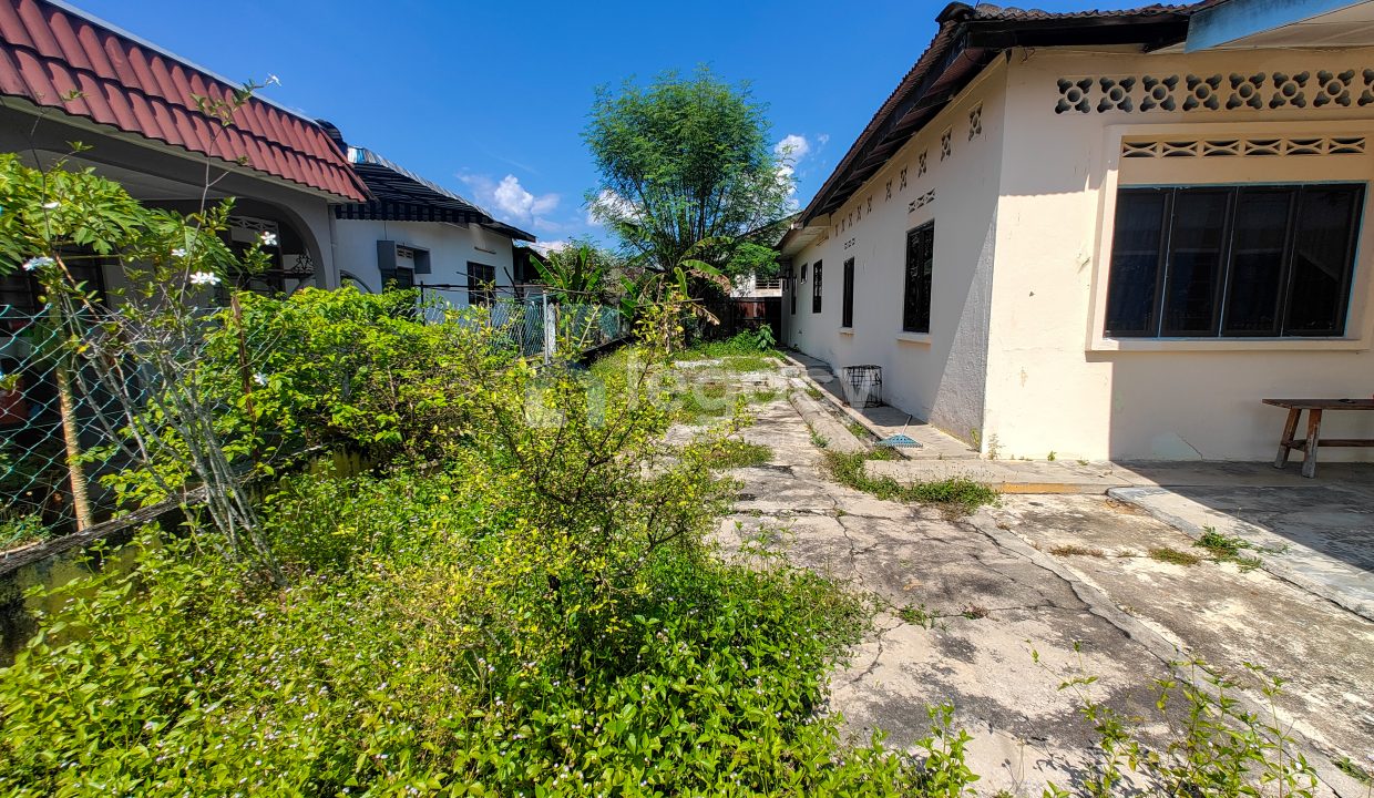 Banglo_Desa_Changkat_Batu_Gajah_Aidi_6